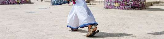 Vestimenta típica de los Huicholes en mexico