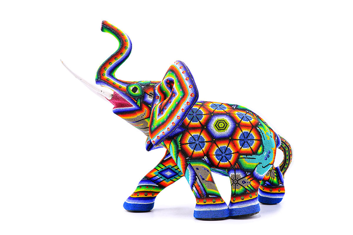 Elefante Orejón - Obra de Arte Huichol