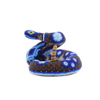 Figura de serpiente cascabel color azul huichol