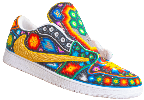 Sneaker cubierto con chaquiras de colores